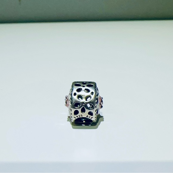 [SOLD] Authentic Pandora Charm Magnolia Bloom Charm S925ale - Picture 5 of 6